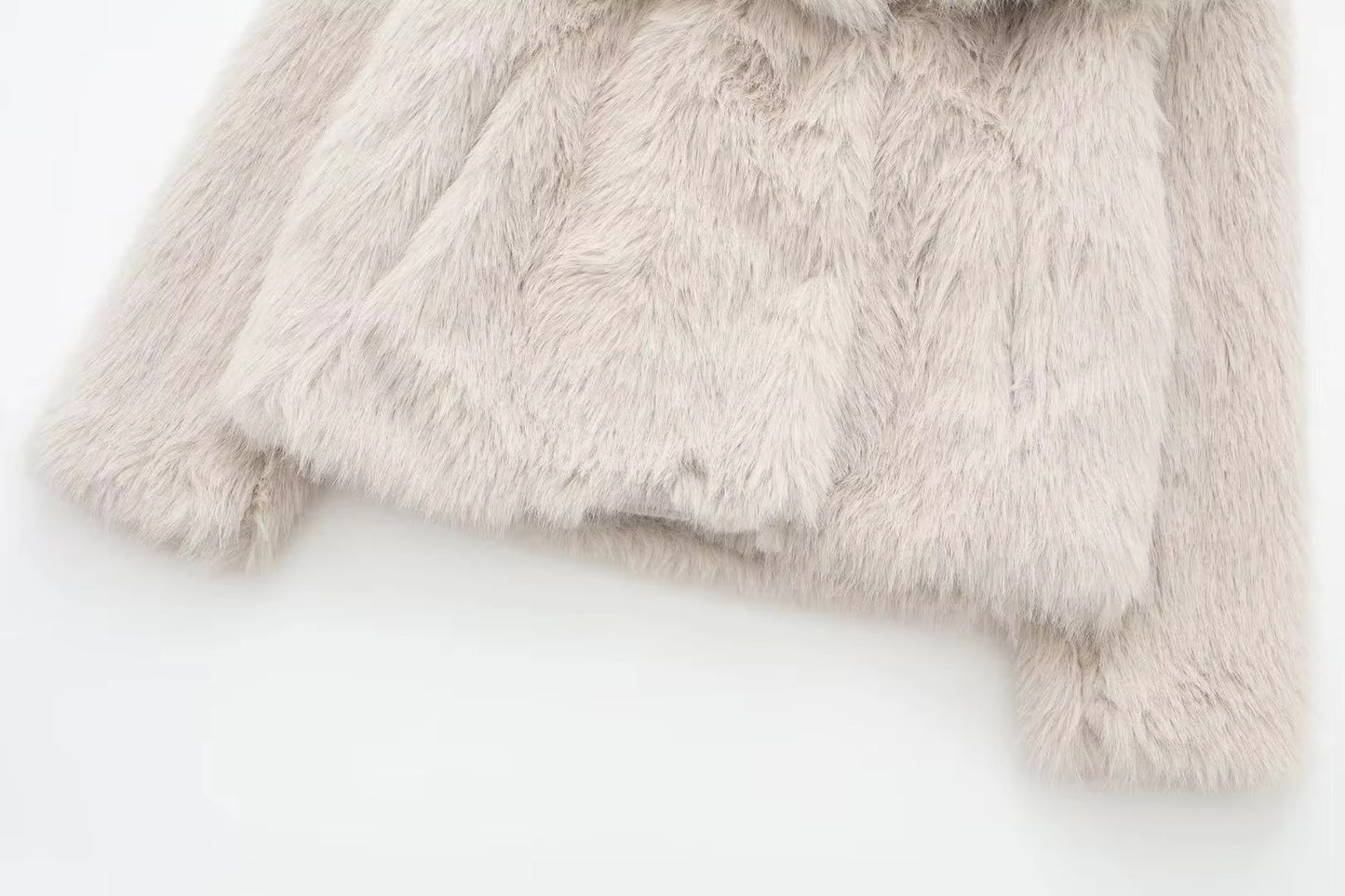 VALÉRIA Faux Fur Coat