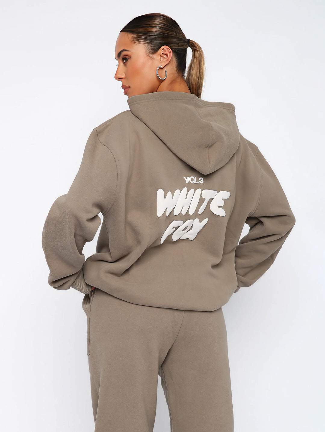 "VIRAL" White Fox Sweat Set